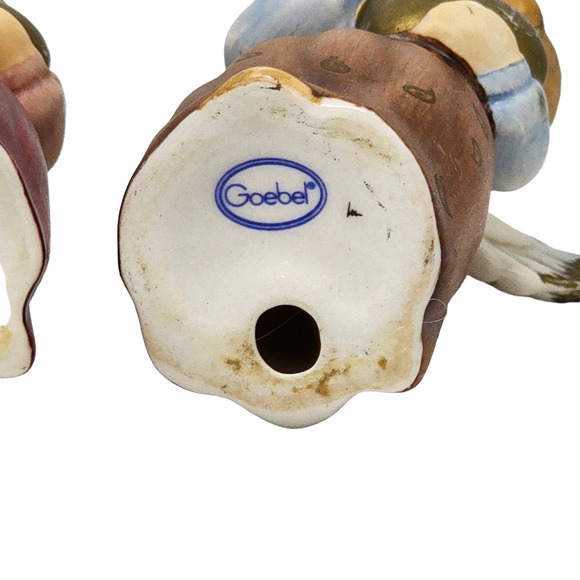 Goebel Figurines  Angels Holding Golden Hearts (4 Bundle Set) - Picture 11 of 14